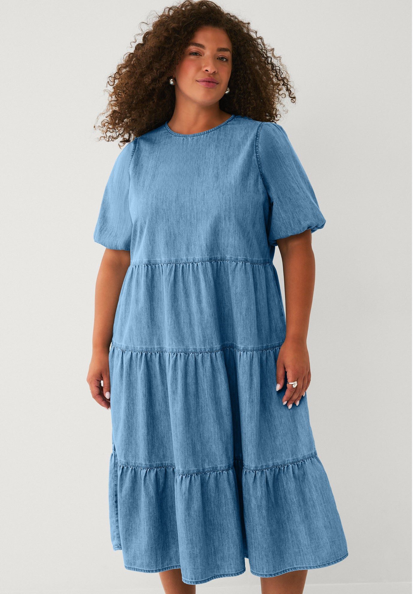 Lightweight Denim Short Sleeve Tiered Midi Dress, LIGHT WASH, hi-res image number 0