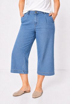 Plus Size Wide Leg Shorts