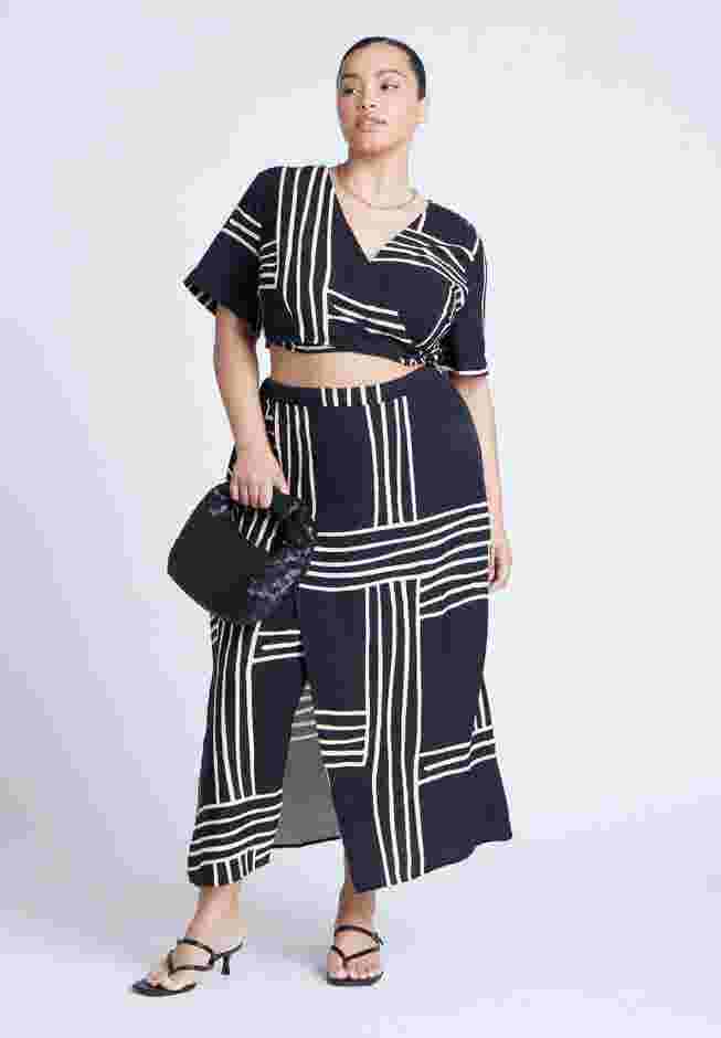 Printed Wrap Top image number 3