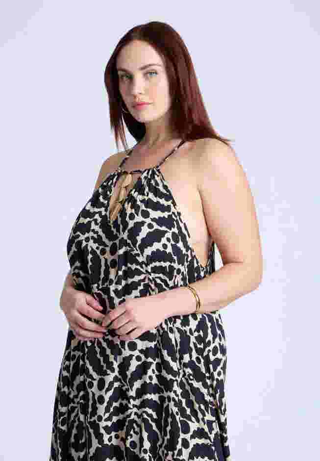 Hardware Detail Trapeze Maxi Dress image number 4