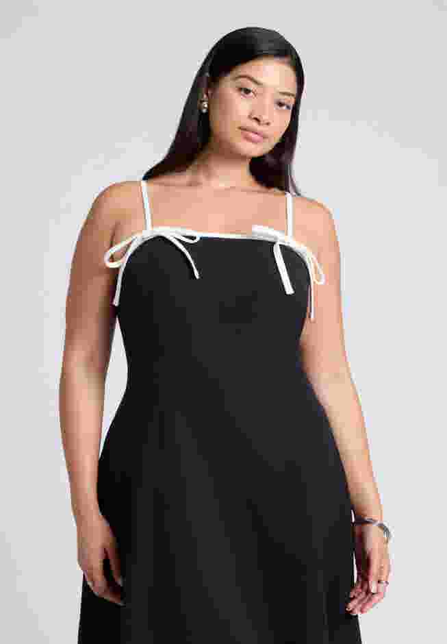 Bow Straps Maxi Flare Dress image number 3