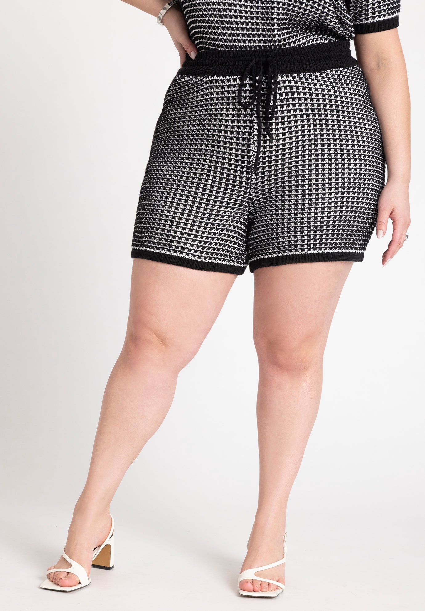 Knitted Short  image number 1