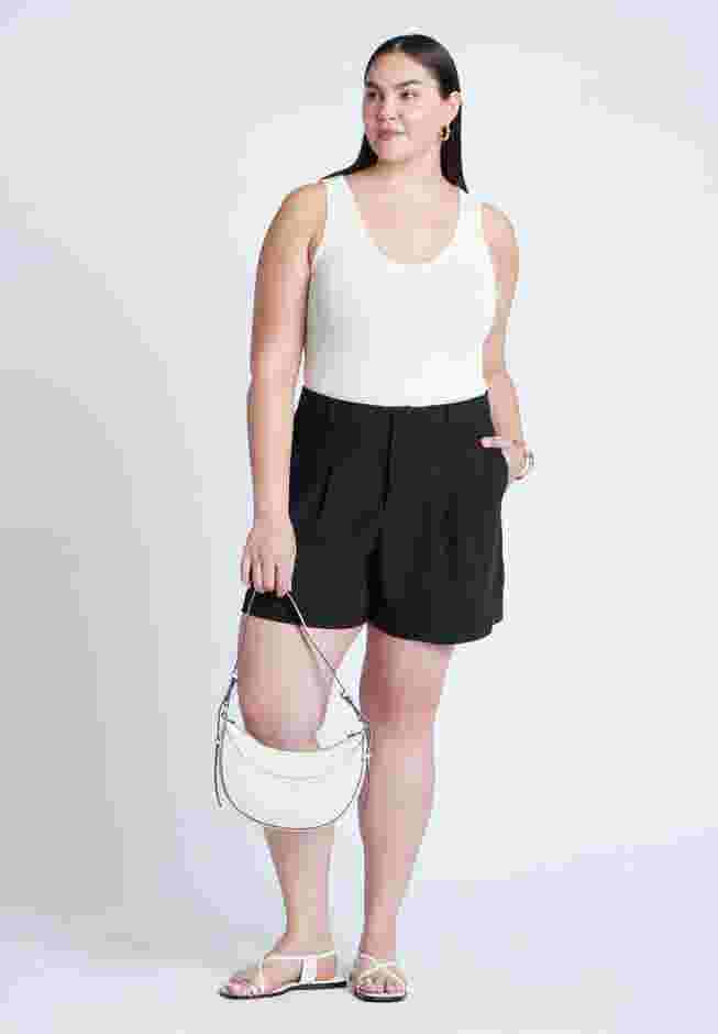 The Fluid Crepe Short image number 3