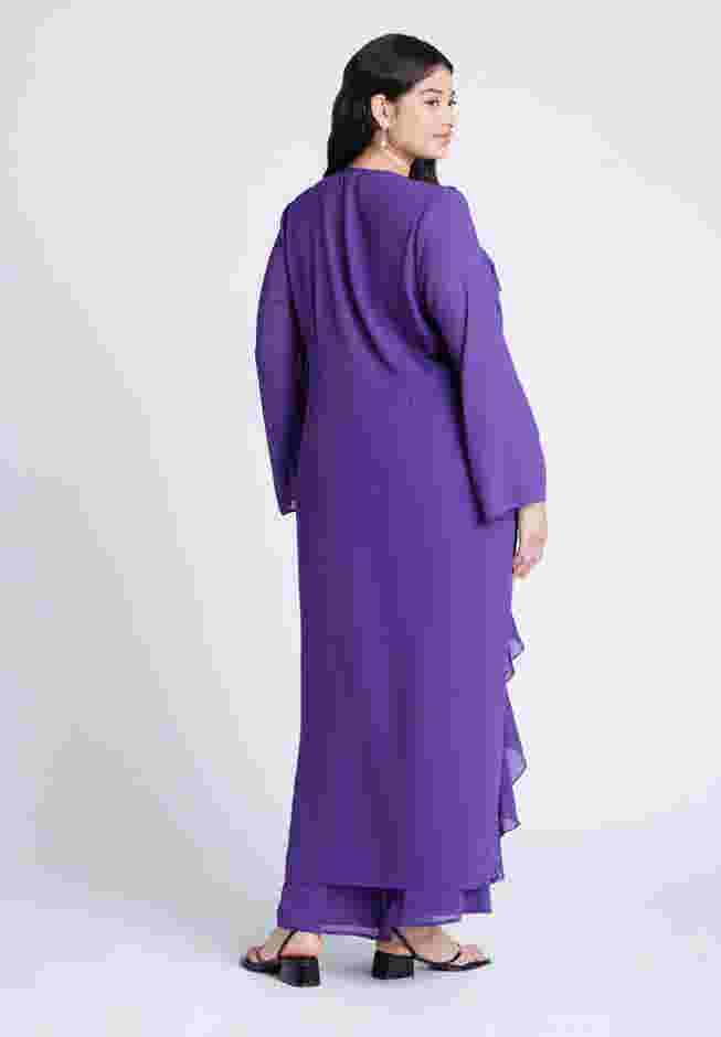 Dramatic Ruffle Duster image number 1