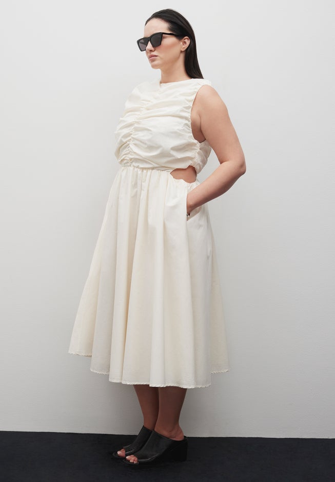 Shirred Bodice Midi Dress image number 4