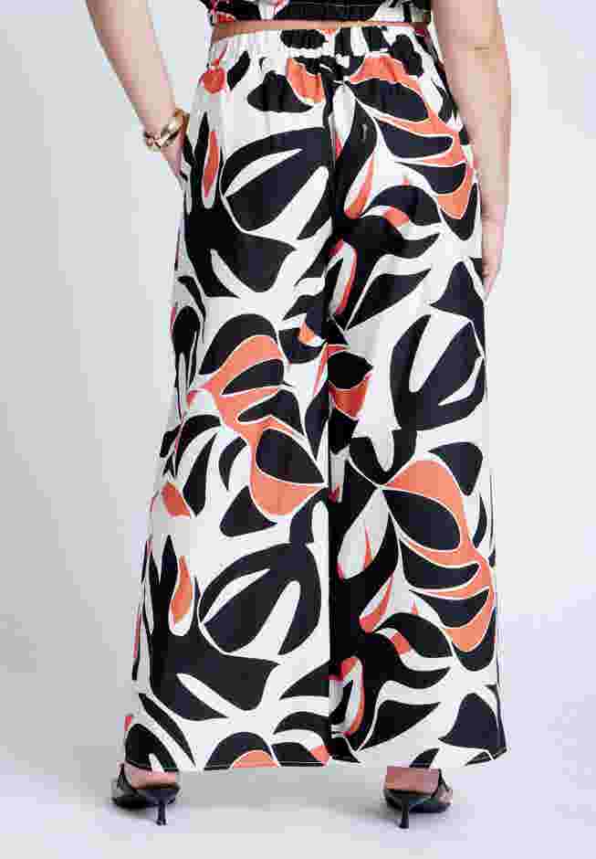 Wide Leg Printed Pant image number 2