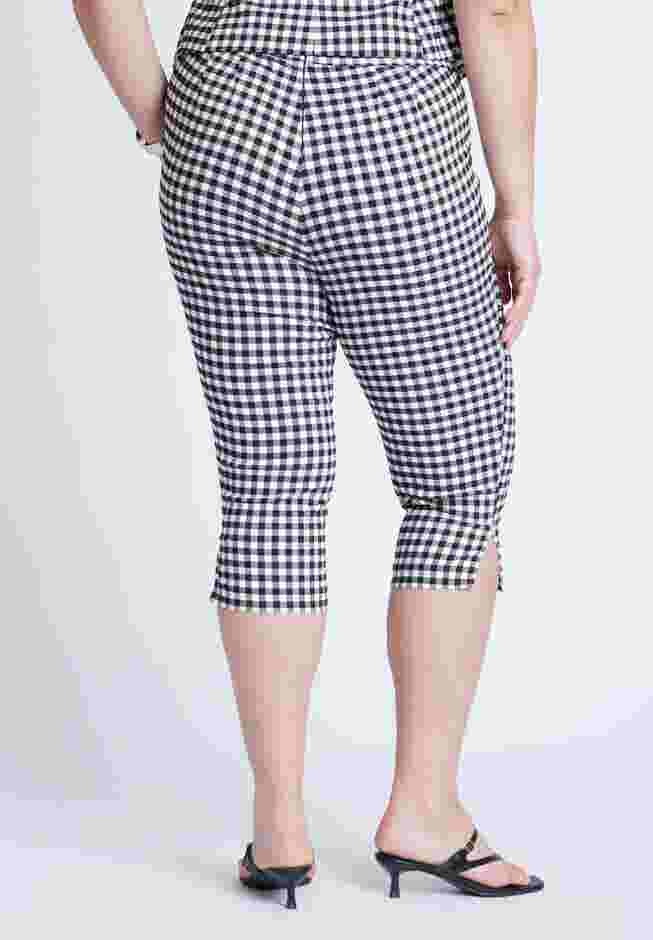 Gingham Capri Legging image number 2