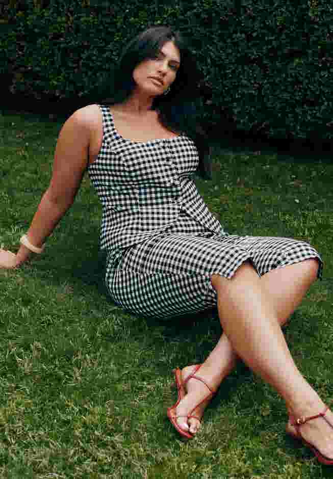 Gingham Capri Legging image number 4