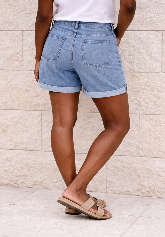 Stretch Denim Mid-rise Boyfriend Shorts image number 1