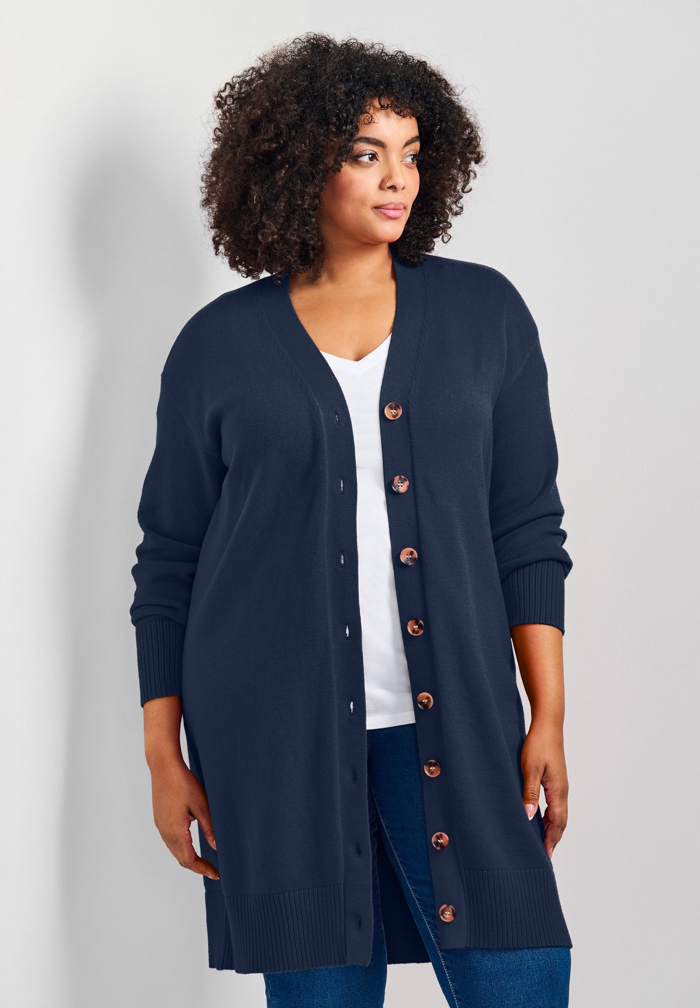 Mischa Boyfriend Cardigan image number 3