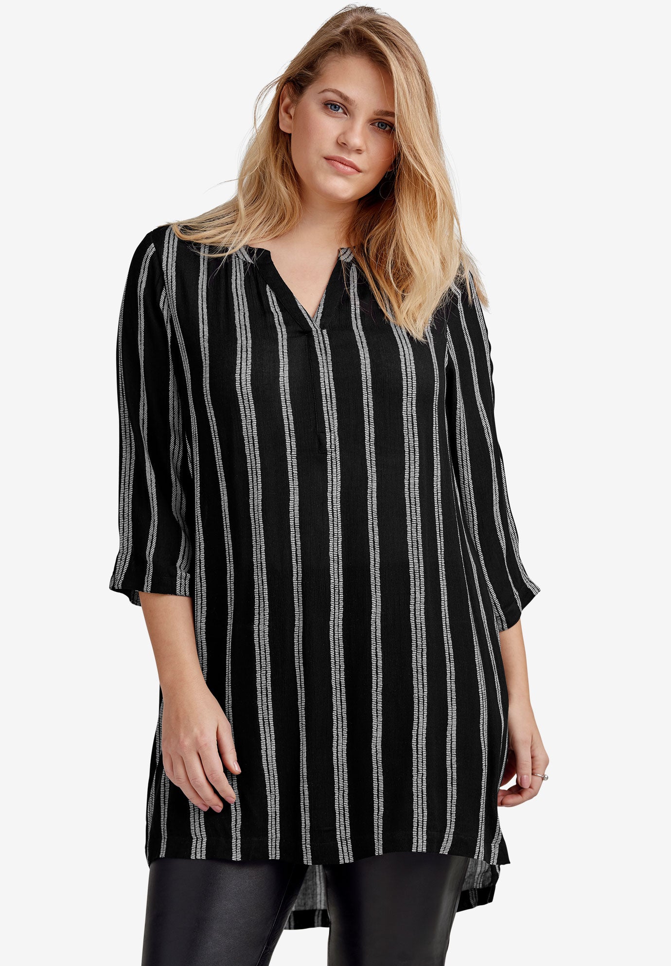 Crinkle Crepe Notch Neck Three-Quarter Sleeve High-Low Tunic image number 2