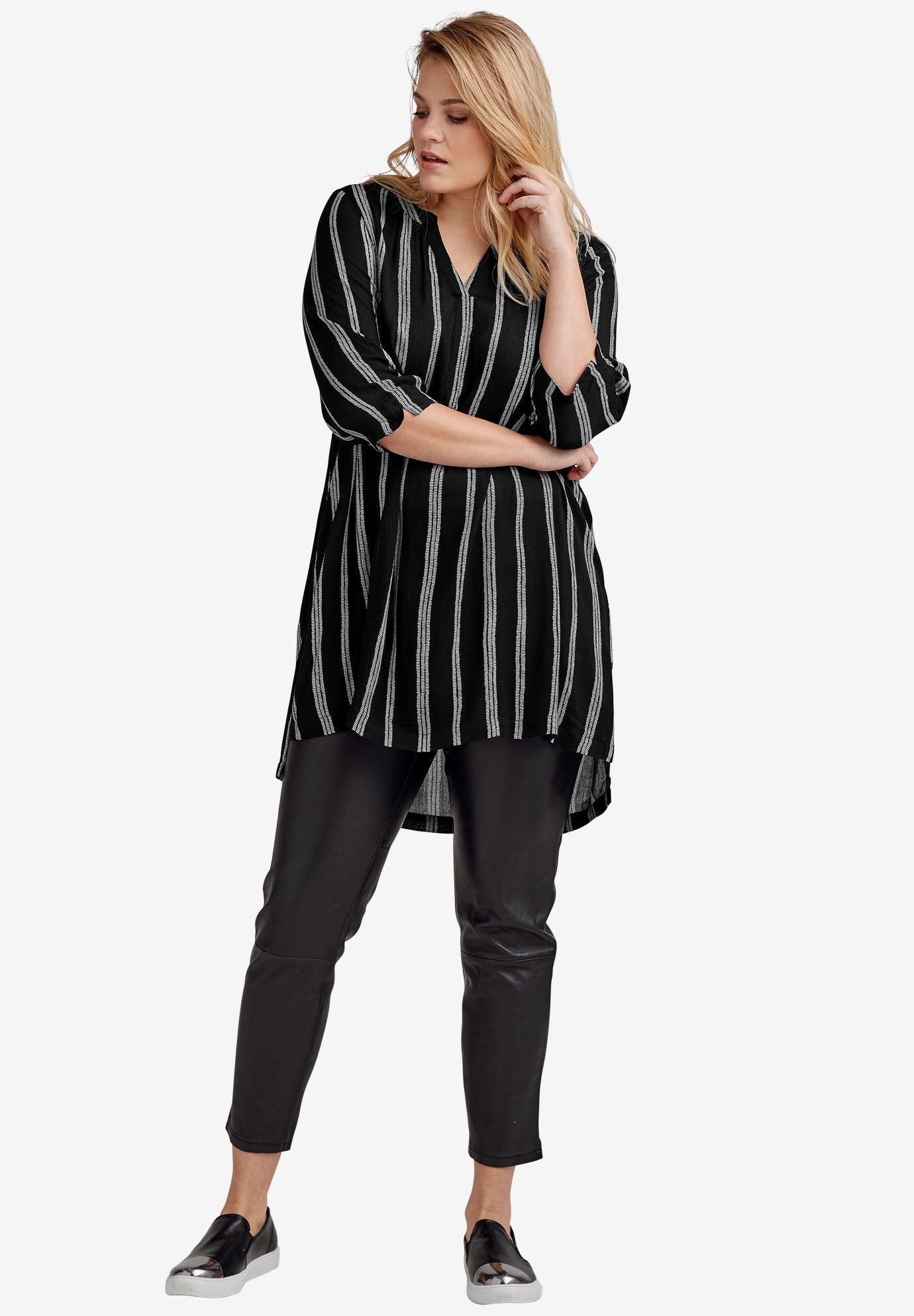 Crinkle Crepe Notch Neck Three-Quarter Sleeve High-Low Tunic image number 0