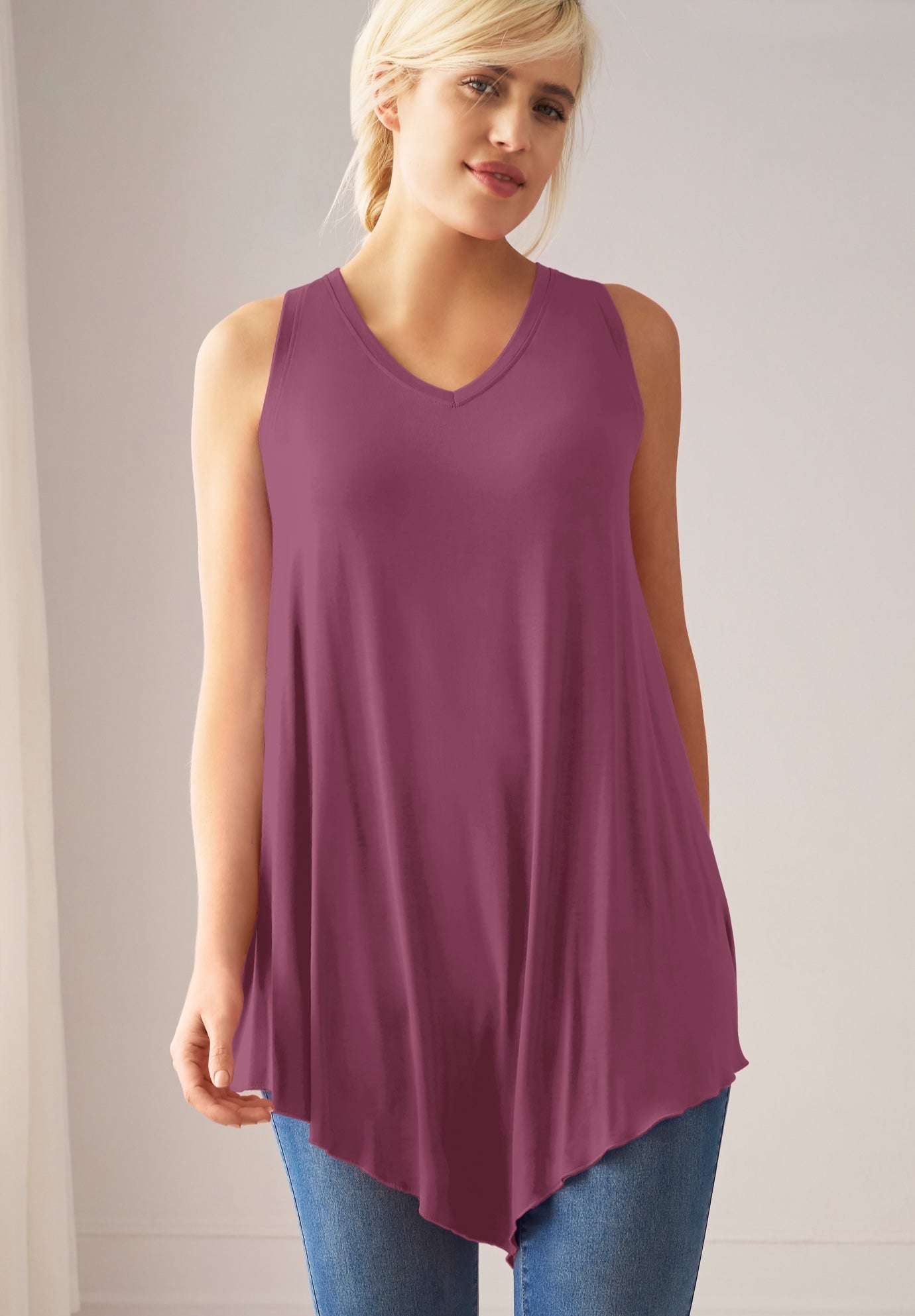 V-Neck Pointed Front Tank image number 0