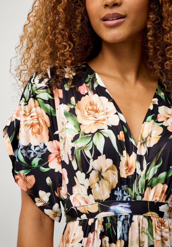 Stretch Knit Fit And Flare Elbow-Length Sleeve Tie-Back Maxi Dress image number 3