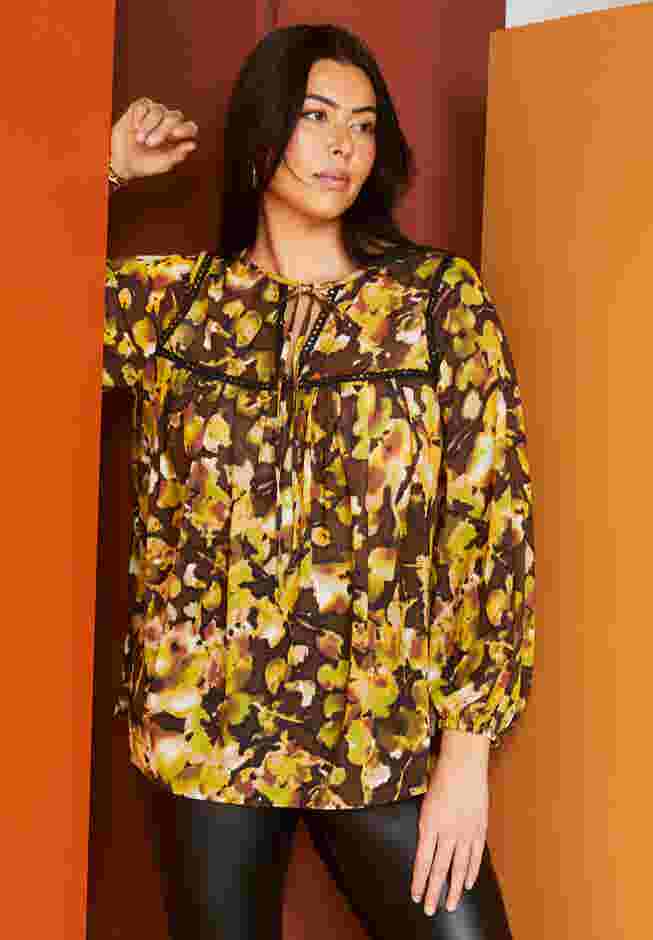 Lace Trim Blouse image number 0