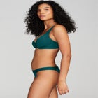 The Scoop - Micro image number null