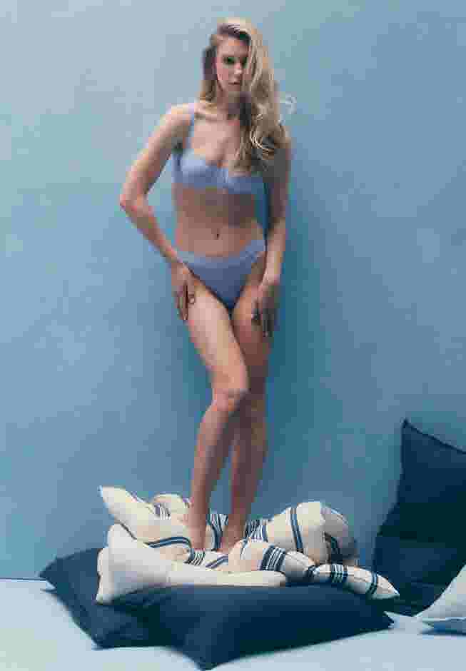 The Thong - Modal image number 10