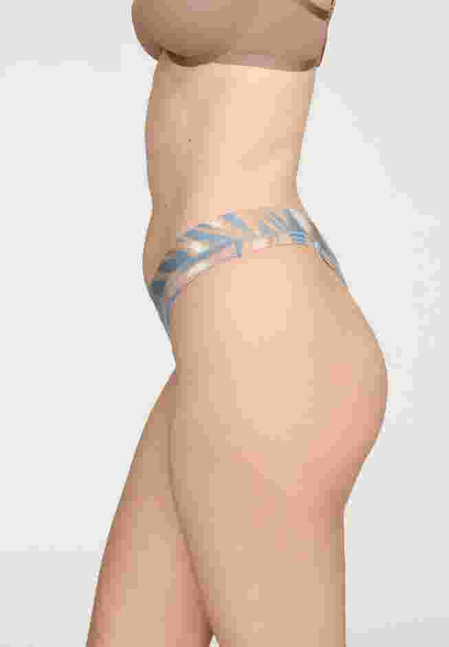 The Thong - Modal image number 3