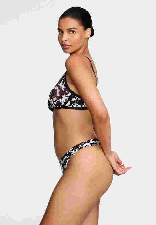 The Thong - Modal image number 9