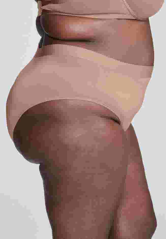 The Highwaist - Modal image number 3