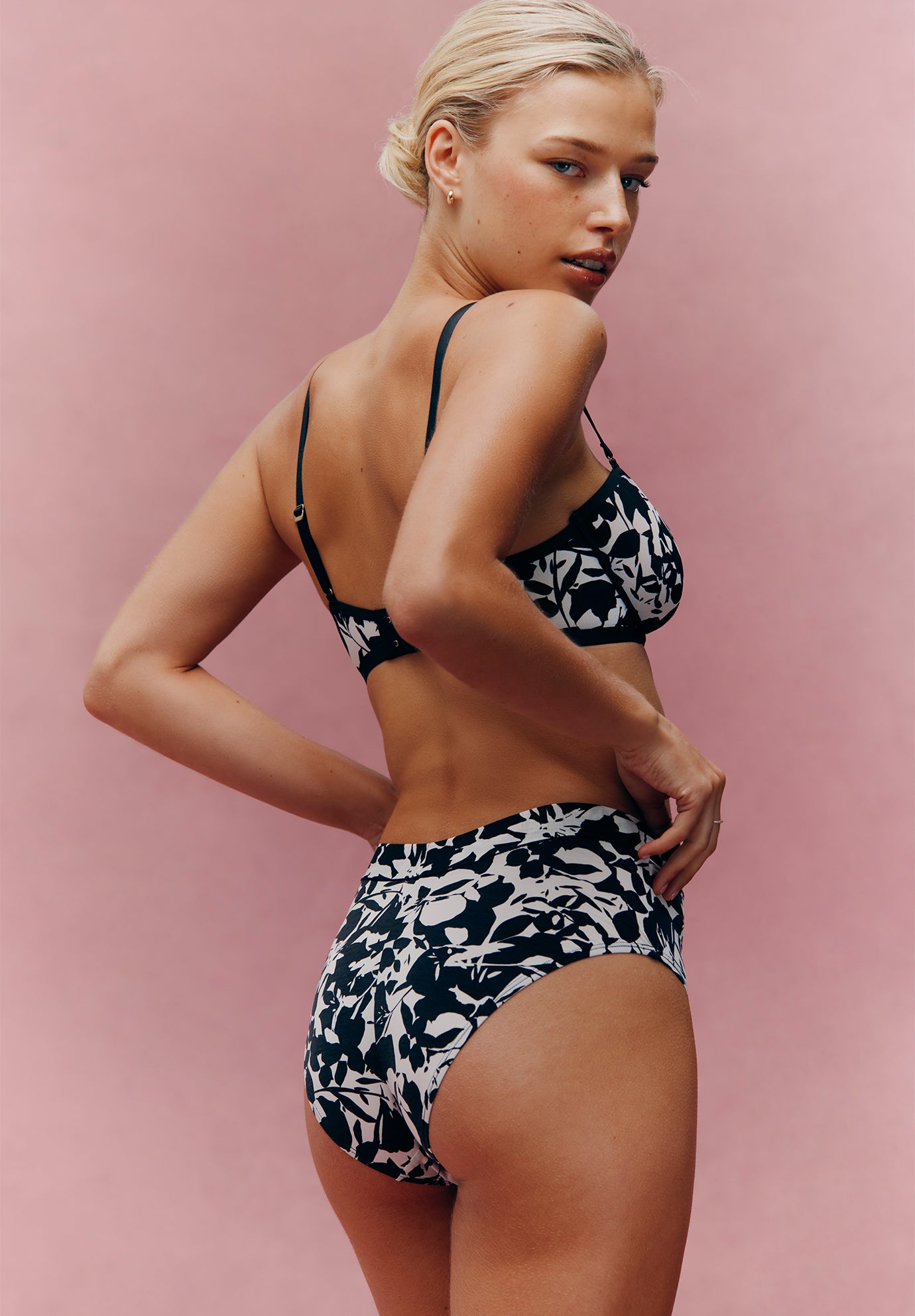 The Highwaist - Modal image number 0