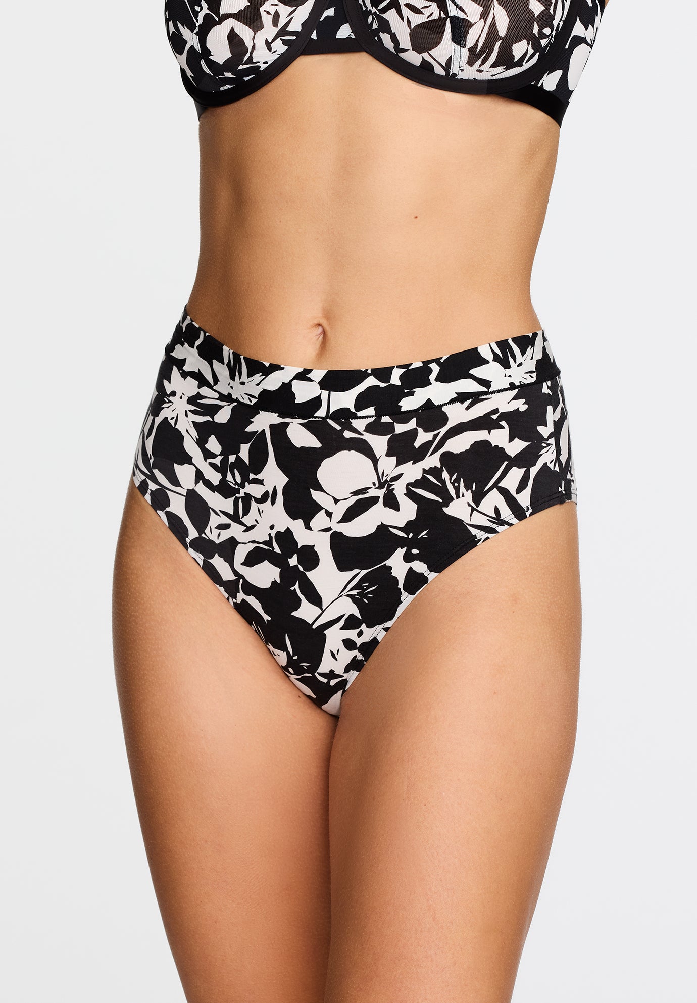 The Highwaist - Modal image number 2