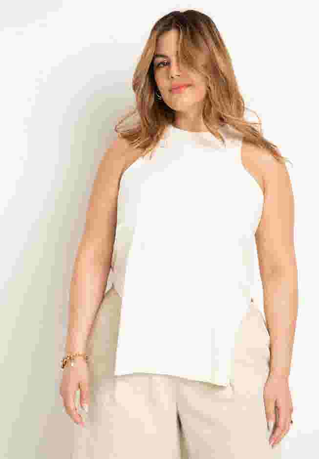 Scooped Hem Tank Top image number 0