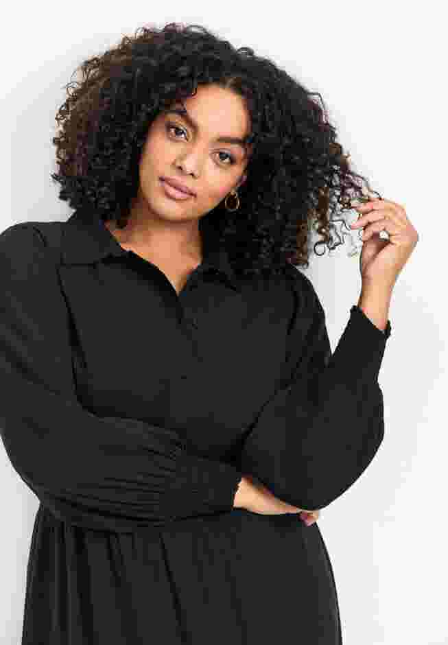 Shiloh Tiered Maxi Dress image number 3