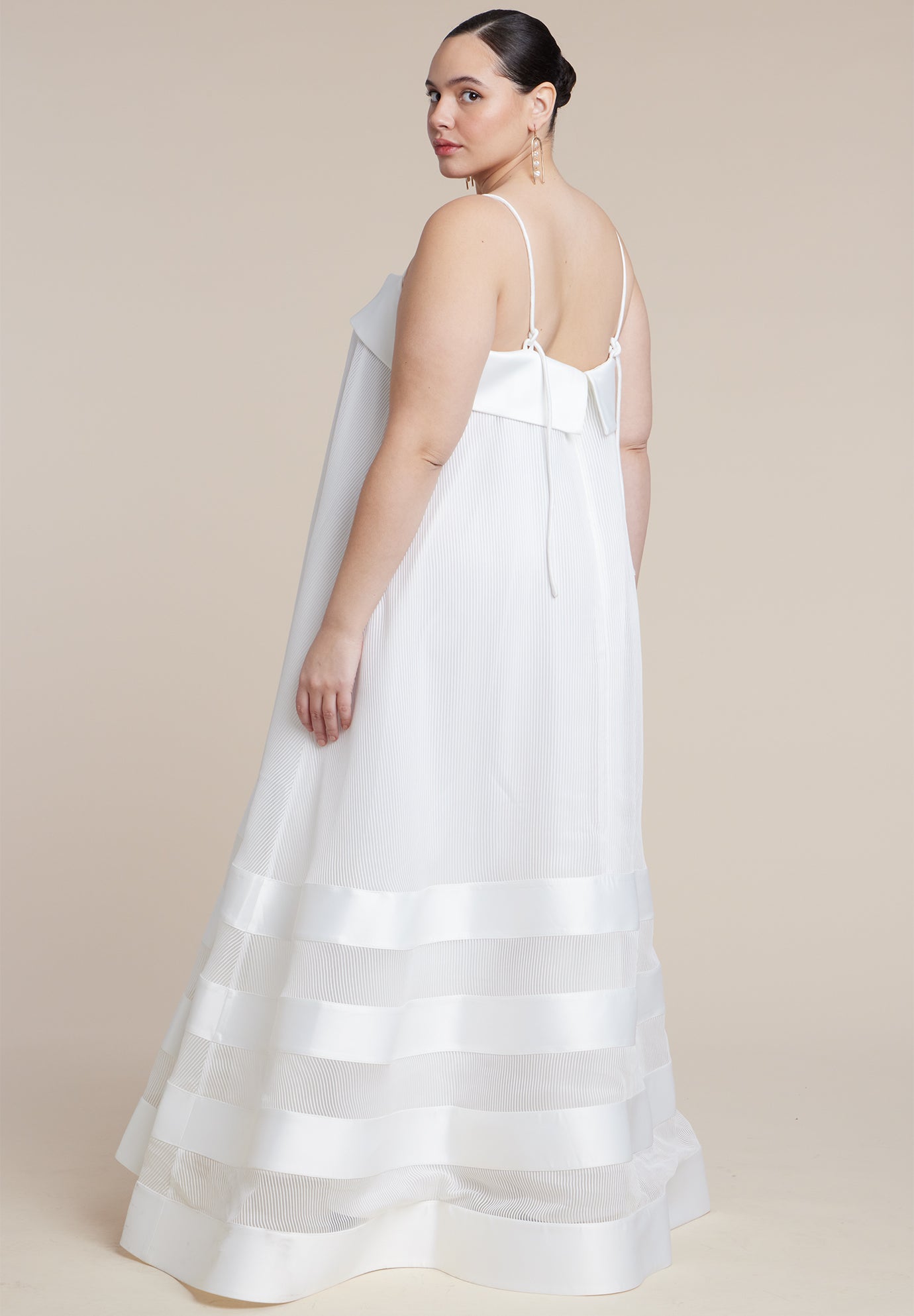 Dramatic Organza Trapeze Gown image number 3