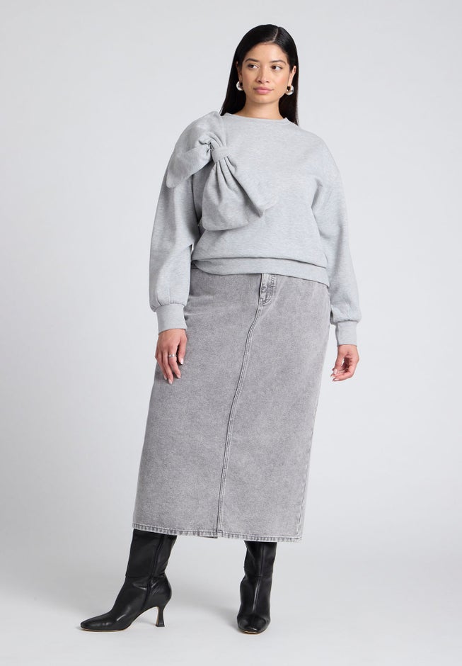 Dramatic Bow Sweatshirt image number null