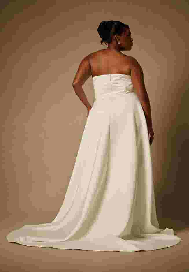 Bridal by ELOQUII Sculptural Gown With Removable Skirt image number 1