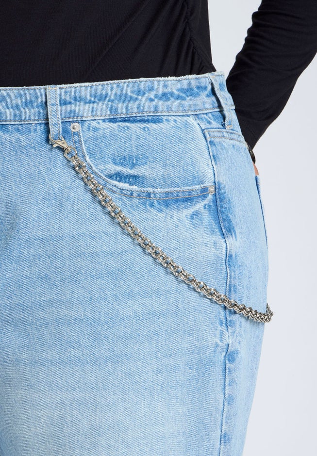 The Loose Jean With Chain image number null