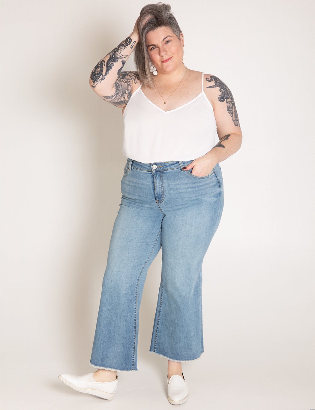 V-Neck Cami image number 2