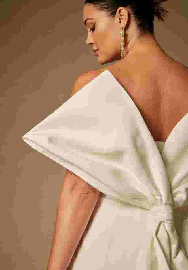 Bridal by ELOQUII Strapless Mini Dress With Draped Train image number 3