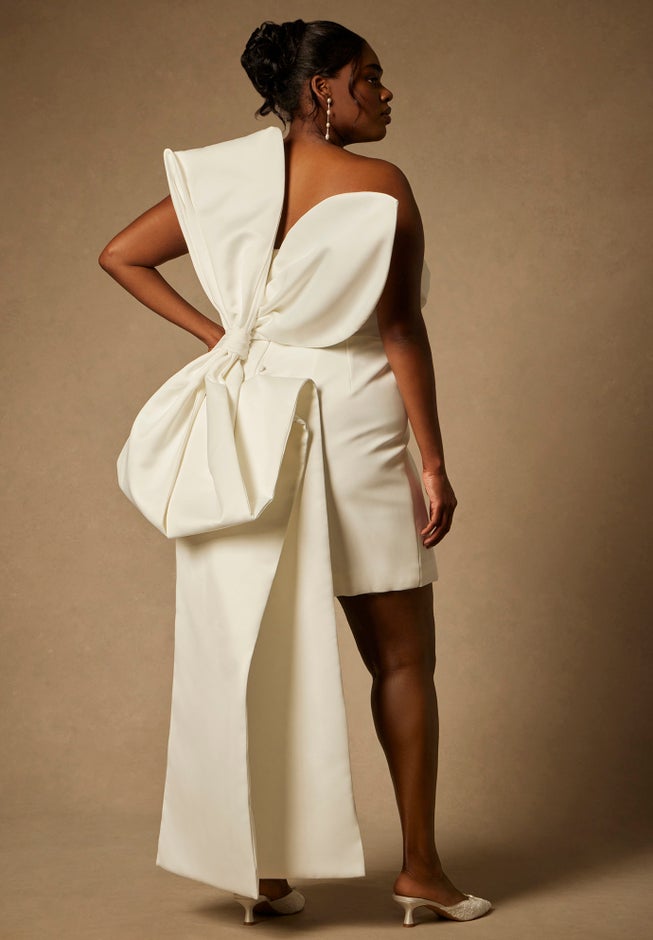 Bridal by ELOQUII Strapless Mini Dress With Draped Train image number 7