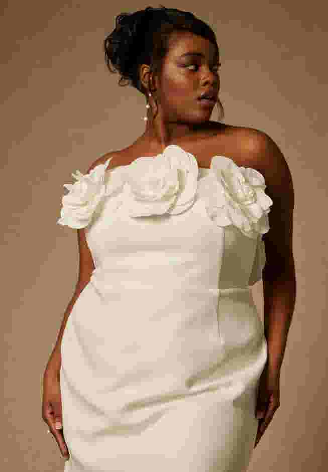 Bridal by ELOQUII Strapless Mini Dress With Rosette image number 4