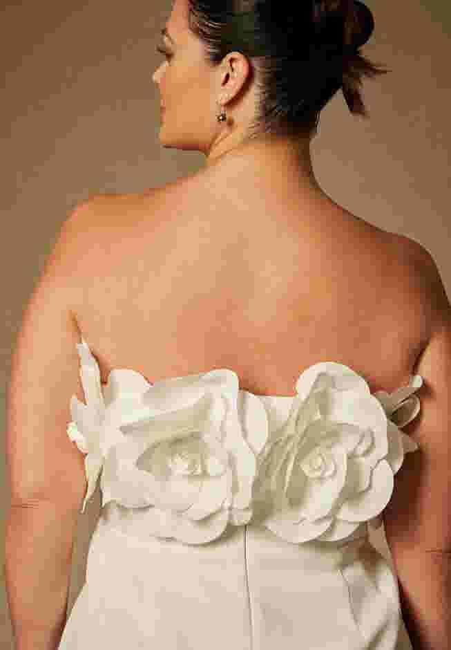 Bridal by ELOQUII Strapless Mini Dress With Rosette image number 7