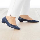 The Vida Slip On Pump image number null