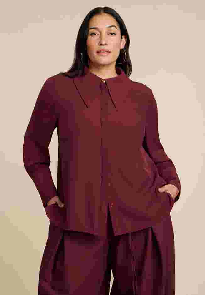 Pointed Collar Button Up Shirt image number 1