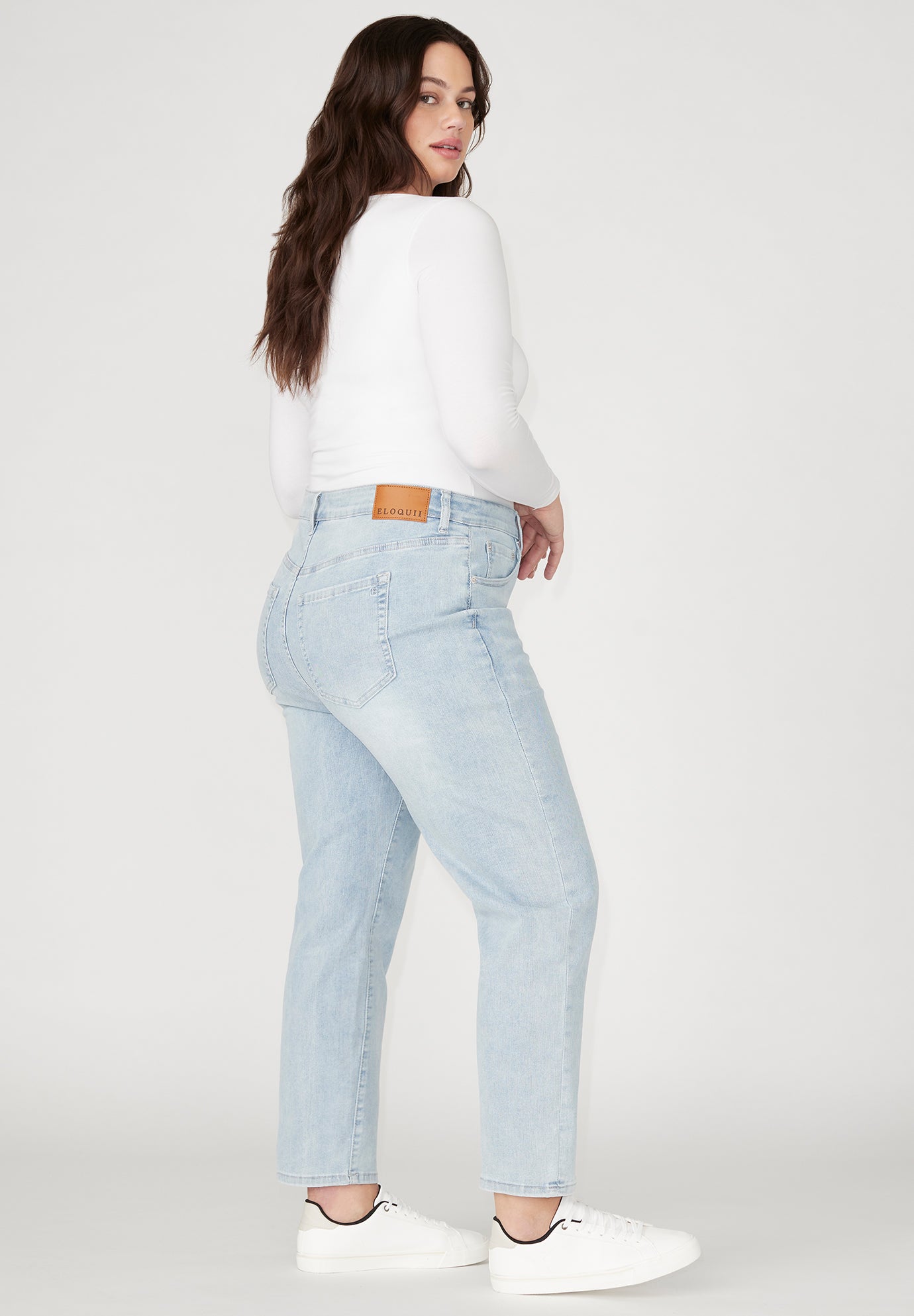 The Leigh Super Stretch Slim Leg Jean image number 1