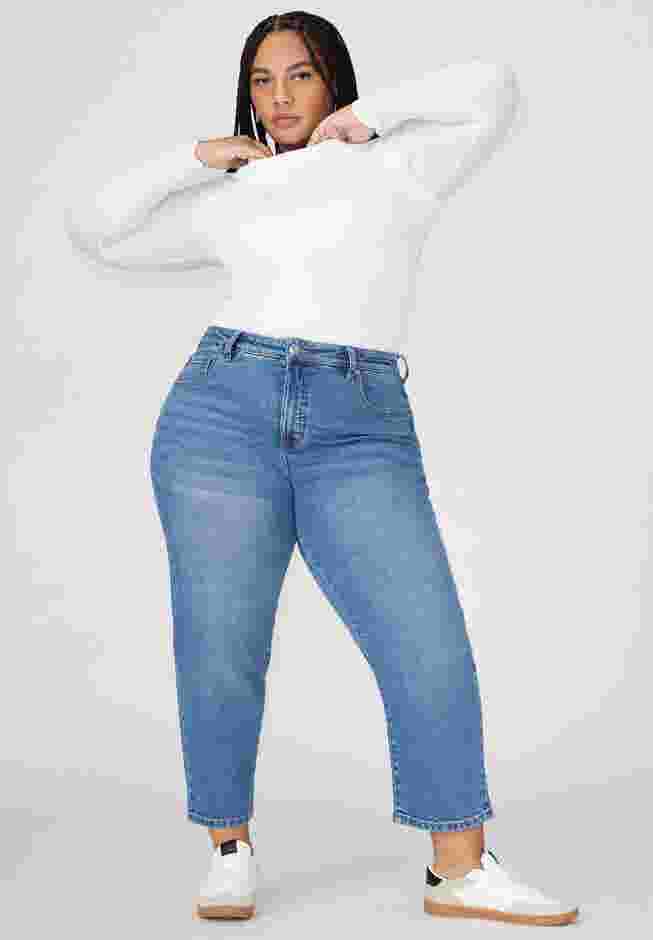 The Naomi Comfort Stretch Straight Leg Jean Crop image number 0