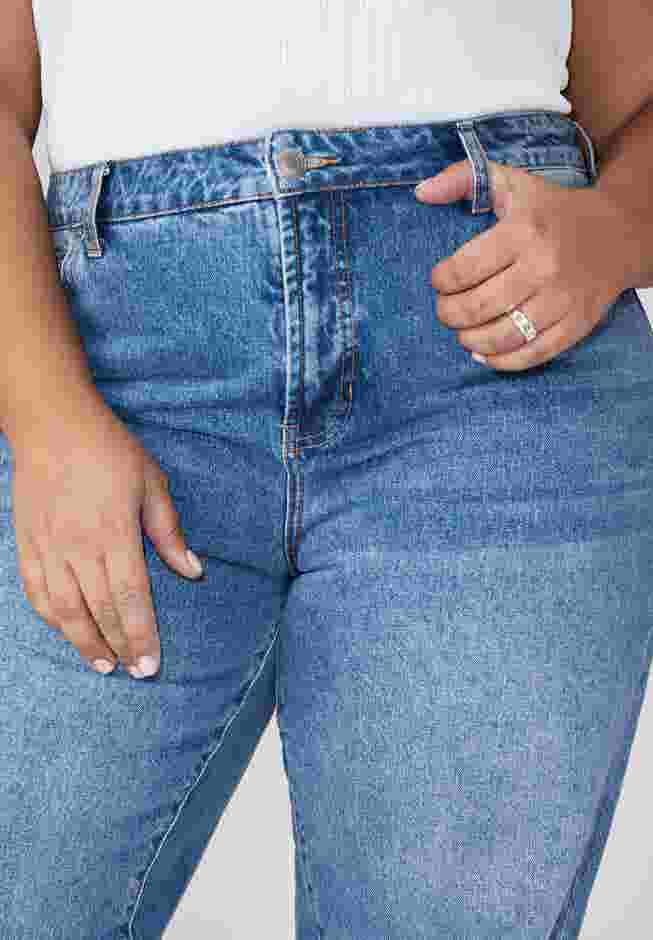 The Loose Fit Jean image number 4