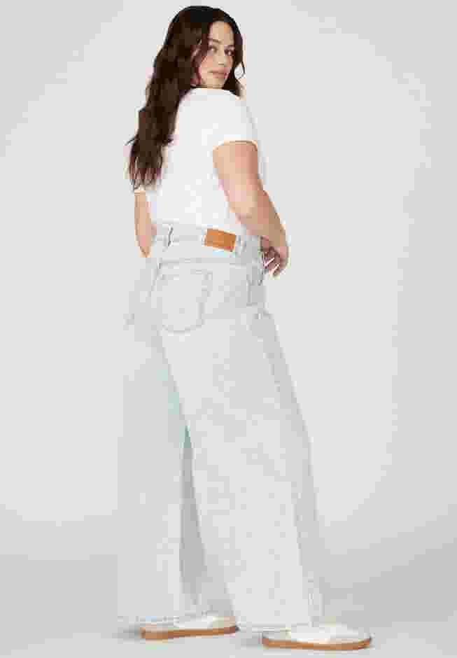 The Yvette Rigid Wide Leg Jean image number 1