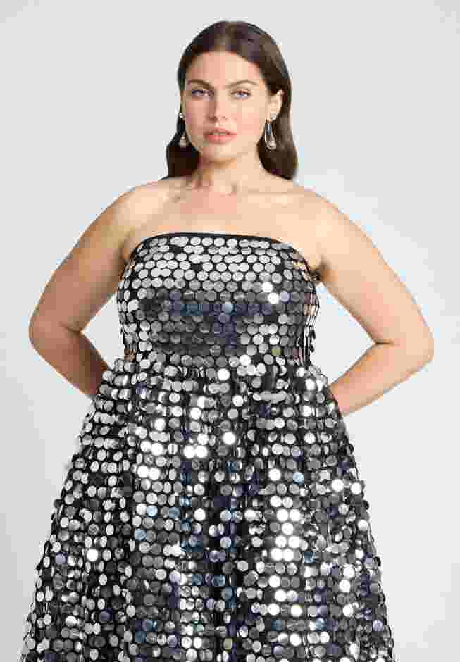 Paillette Dress With Big Skirt image number 4