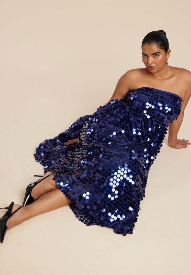 Paillette Dress With Big Skirt image number 1