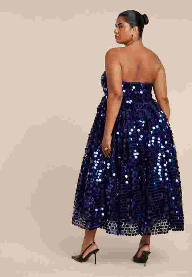 Paillette Dress With Big Skirt image number 2