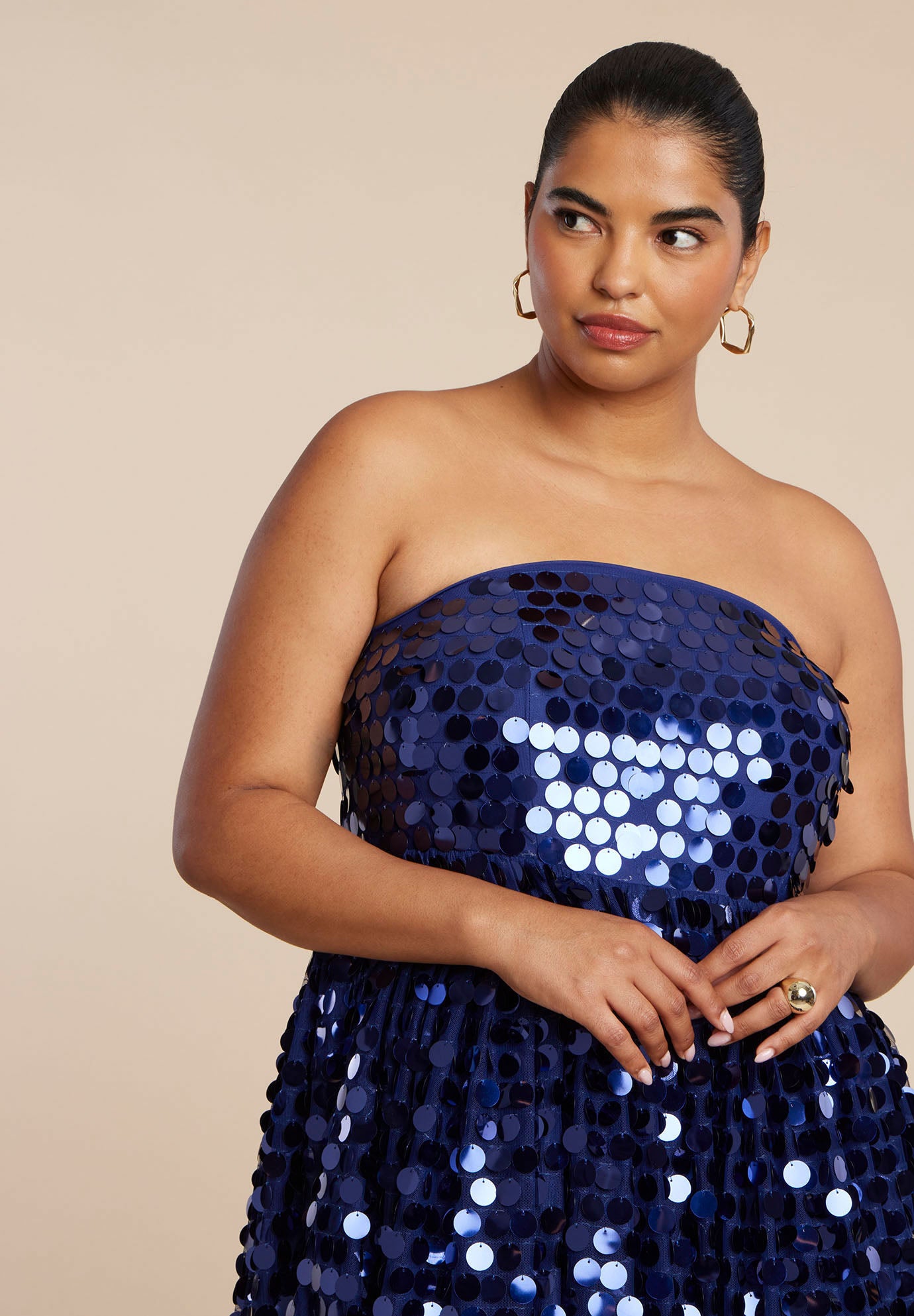 Paillette Dress With Big Skirt image number 3