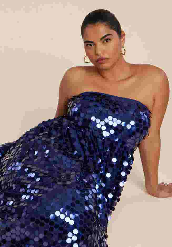 Paillette Dress With Big Skirt image number 4