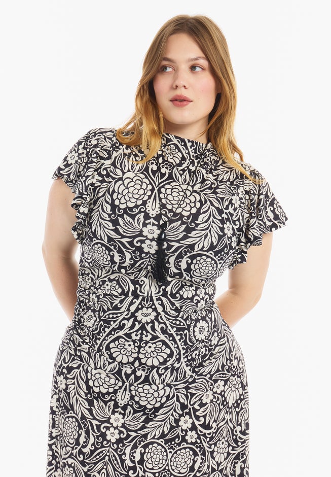 Gathered Front Midi Dress image number 3