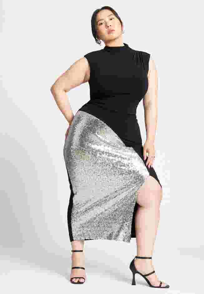 Funnel Neck Knit Dress With Sequin image number 3